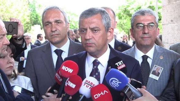 Özgür Özel'den kurultay açıklaması