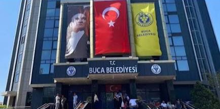 İzmir'de Buca Belediyesi'ne operasyon
