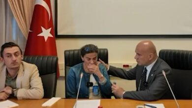 Karlı Çölün Sıcak Yüreği: Fonda Eriyen Hayatların Hikayesi