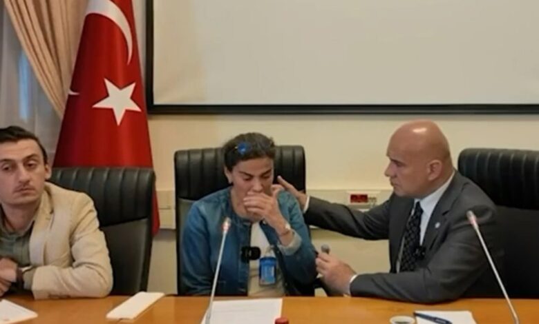 Karlı Çölün Sıcak Yüreği: Fonda Eriyen Hayatların Hikayesi