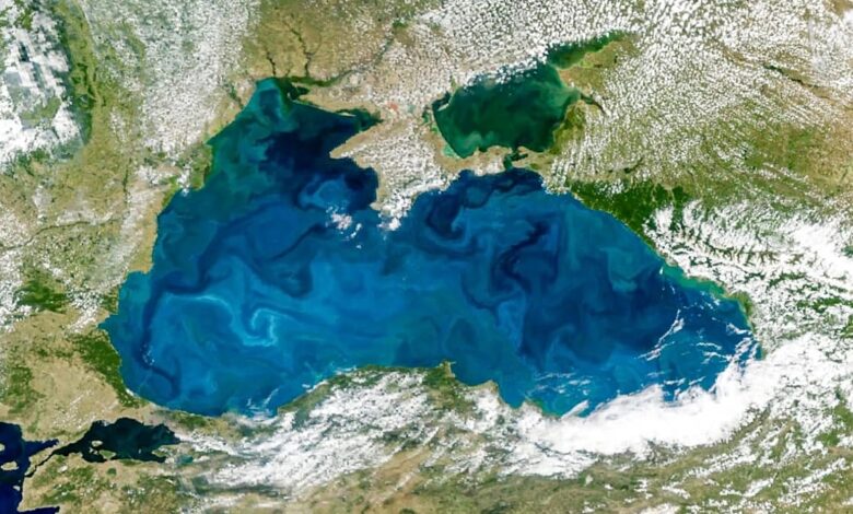 Uzaydan İzlenen İstanbul Boğazı: Karadeniz’in Renkli Gizemi