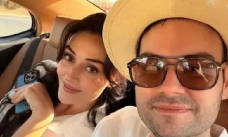 Faruk Sabancı’nın Esra Bilgiç’e Aşk Dolu Kutlaması: Bir Aşk Hikayesinin Göz Alıcı Detayları