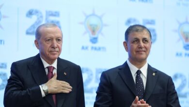 İzmir Belediye Başkanı Cemil Tugay’ın Parti Değişikliği Kararı Üzerine Gündem Gelişmeleri