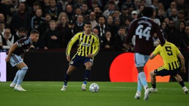 Fenerbahçe’nin Yıldızı İngiltere’de Protesto Ediyor: Top Her Geldiğinde Yuhalandı