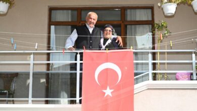 Büyük Bölcek Caddesi Bir Gece Bayraklarla Dolu: Aksaray’da Sürpriz Şölen