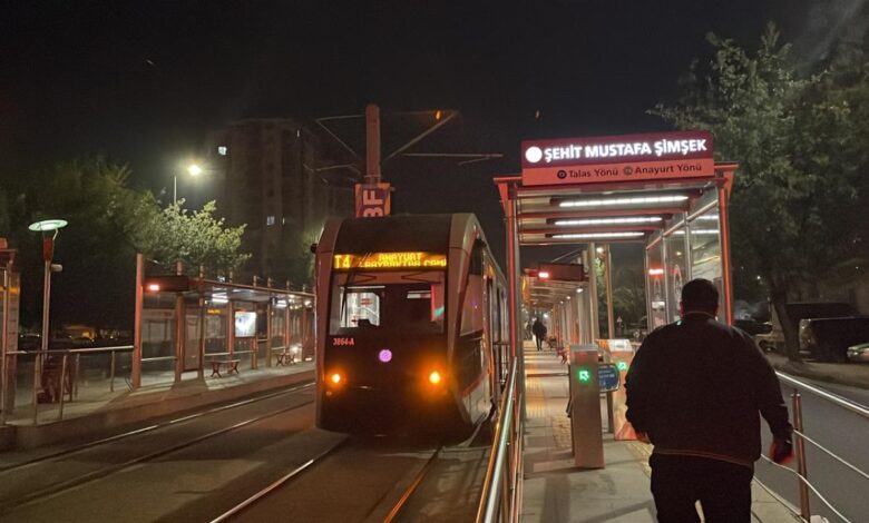 Kayseri'de Tramvay Çarptı: Yaya Ağır Yaralandı