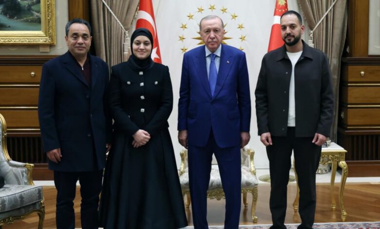 Cumhurbaşkanı Erdoğan, Gazze’de Kayıp 6 Yaşındaki Filistinli Çocuğun Ailesini Kabul Etti