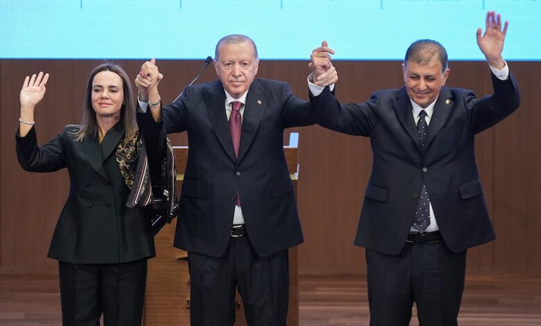 İzmir'de AKP'ye Geçiş: Uluslararası Basının Dikkatini Çekti