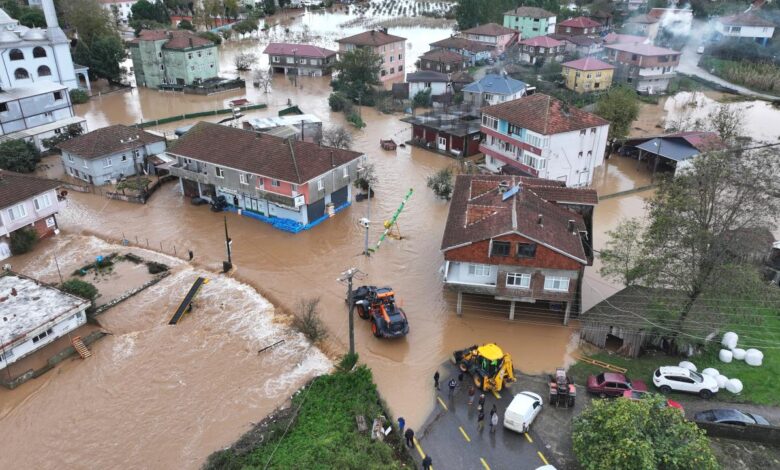 Sakarya’da Sel Felaketi Sonrası Ailelere 10 Bin Lira Nakdi Destek