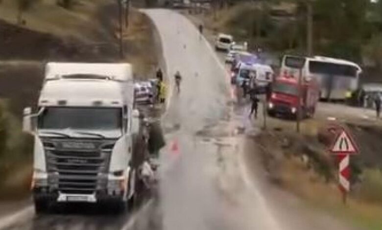 Şırnak'ta Yolcu Otobüsü ve Tır Çarpışması: 15 Yarılı Kazanın Göz Alıcı Detayları