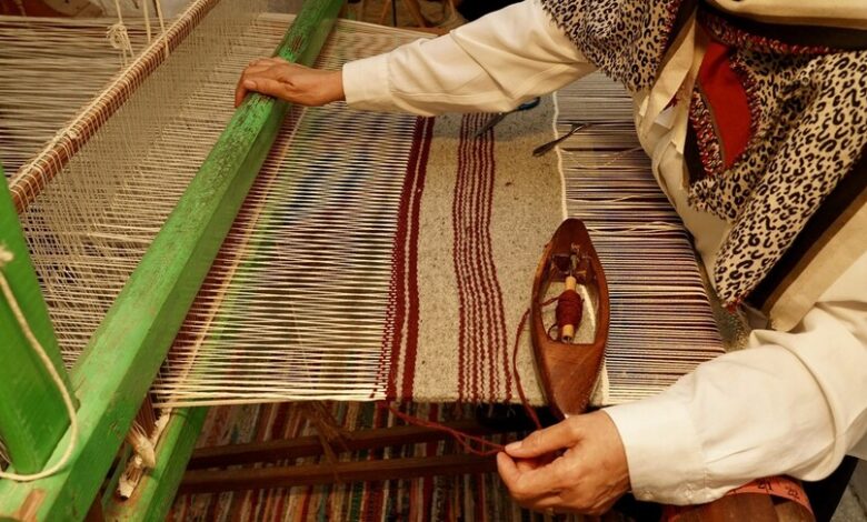 Trablus'ta Geleneksel Dokuma Sanatı, İki Kadın Usta ile Yeniden Canlanıyor