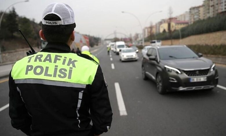 İstanbul'da Cumhuriyet Bayramı Töreni İçin Cadde Kapatmaları: Trafik Akışı ve Şehir Planlaması