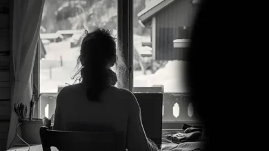 Yalnızlıkta İzlenme Hissi: Beynin Radarı Nasıl Çalışır?